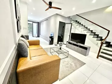 Cho thuê biệt thự Lucasta đường Liên Phường, 10x17,5 175m2 1 trệt 2 lầu 4PN Full nội thất cao cấp-anh-1