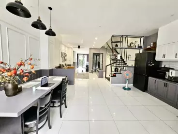 Cho thuê biệt thự Lucasta đường Liên Phường, 10x17,5 175m2 1 trệt 2 lầu 4PN Full nội thất cao cấp-anh-2