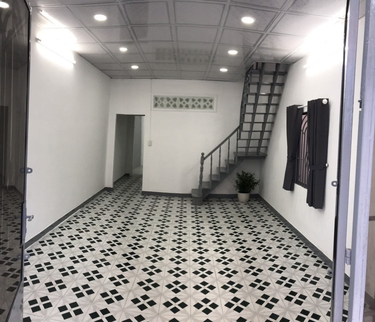 Hẻm to đường Lũy Bán Bích Tân Phú, khu kinh doanh sầm uất!-anh-5