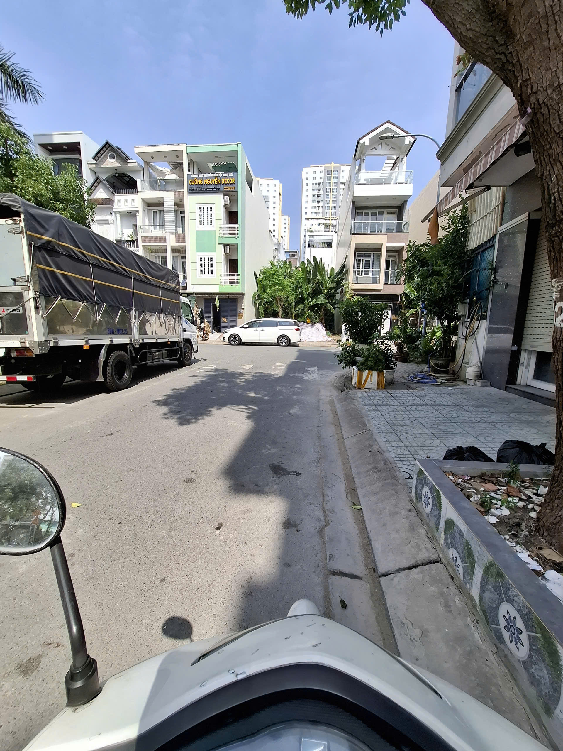 Hẻm xe hơi thông, Nhà 4 tầng, Ngang 4.5M, Nguyễn Văn Linh, Phú Mỹ Hưng, 86M2, Chỉ 14tỷ.-anh-1