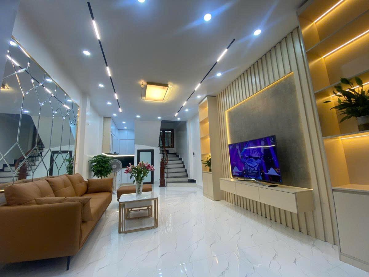 HIẾM! BÁN NHÀ HÀO NAM, KHU VIP PHÂN LÔ Ô TÔ TRÁNH - 6 TẦNG DT 40M2, MT 4.2M, GIÁ 10 TỶ-anh-10