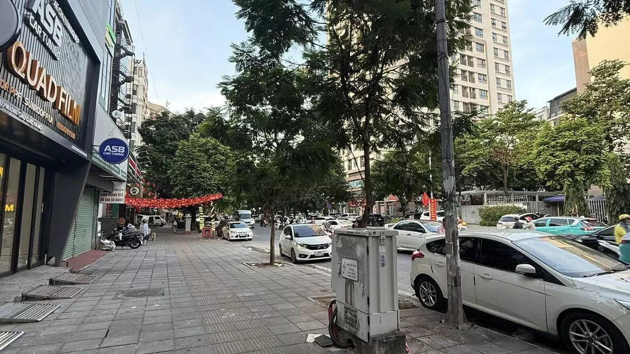 HIẾM CÓ 1-0-2 - TÒA BUILDING MẶT PHỐ KHÚC THỪA DỤ - CẦU GIẤY - MẶT TIỀN 8M - ĐANG CHO THUÊ 200-anh-2