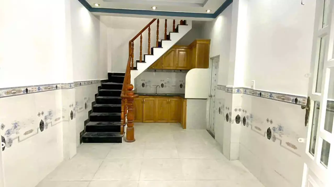 HƠN 2 TỶ SỞ HỮU NHÀ 2 TẦNG HẼM XE HƠI 5 M NGAY BẾN XE BUS HIỆP THÀNH Q12-anh-1