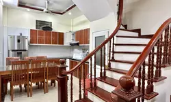 bán nhà trần quốc hoàn -cầu giấy-anh-8
