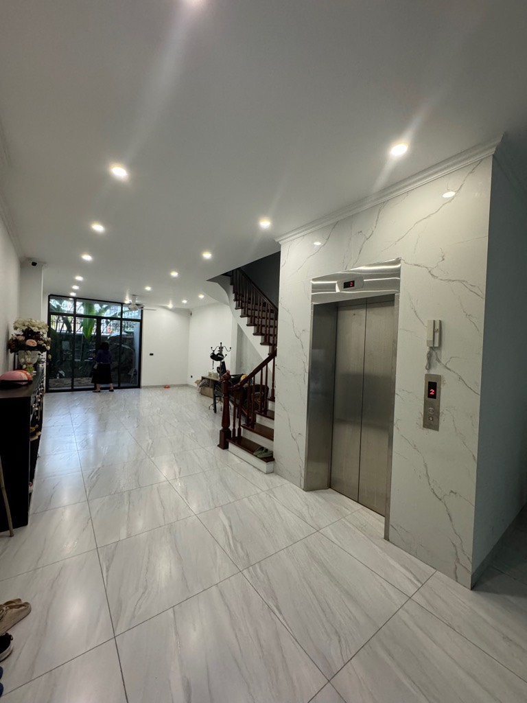 Liền kề Nguyễn Sơn-bệnh viện Tâm Anh, 90m x 6tầng, vỉa hè, ôtô dừng đỗ,kinh doanh ngày đêm-anh-4