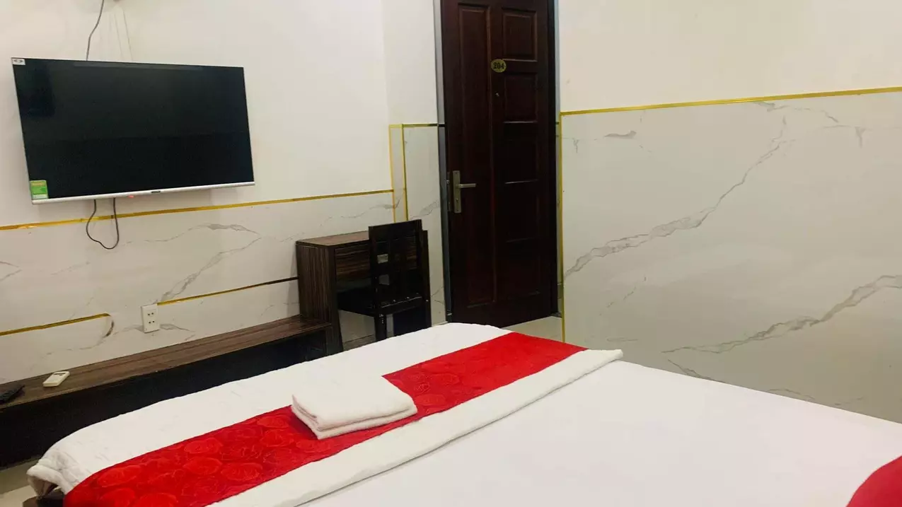 MẶT TIỀN KDC TRUNG SƠN 5.4x22M ĐANG KINH DOANH HOTEL SẴN DÒNG TIỀN 50 TR/THÁNG VỊ TRÍ ĐẮC ĐỊA GẦN-anh-2