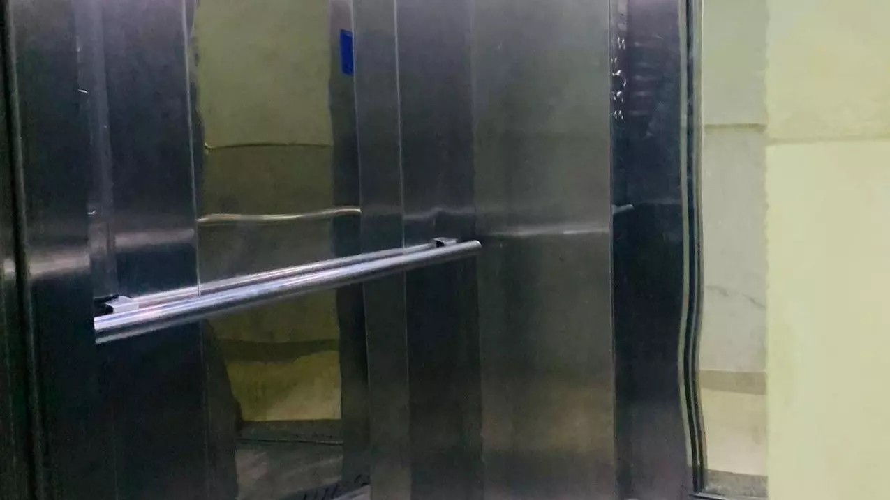 MẶT TIỀN KDC TRUNG SƠN 5.4x22M ĐANG KINH DOANH HOTEL SẴN DÒNG TIỀN 50 TR/THÁNG VỊ TRÍ ĐẮC ĐỊA GẦN-anh-4