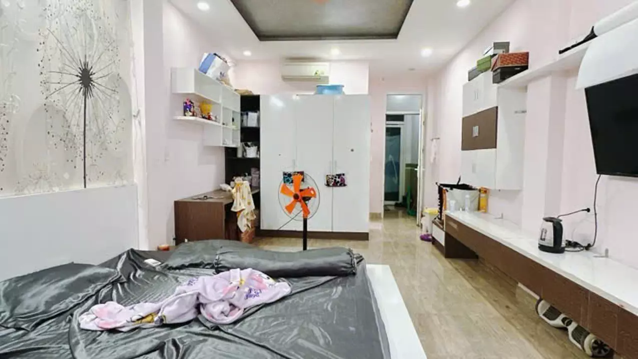 Mặt tiền kinh doanh đường số  Khánh Hội giao Tân Vĩnh HƠN 200 Triệu m Q4
NGANG  4.5 DÀI 11 ĐÚC 5-anh-4