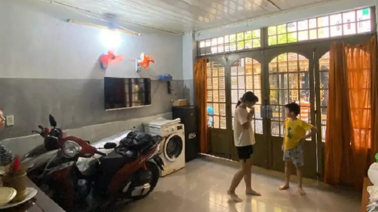 Mặt tiền Lý Phục Man,  Ngang 4.6M, trung tâm Quận 7,  99M2, Chỉ 9.99tỷ-anh-1