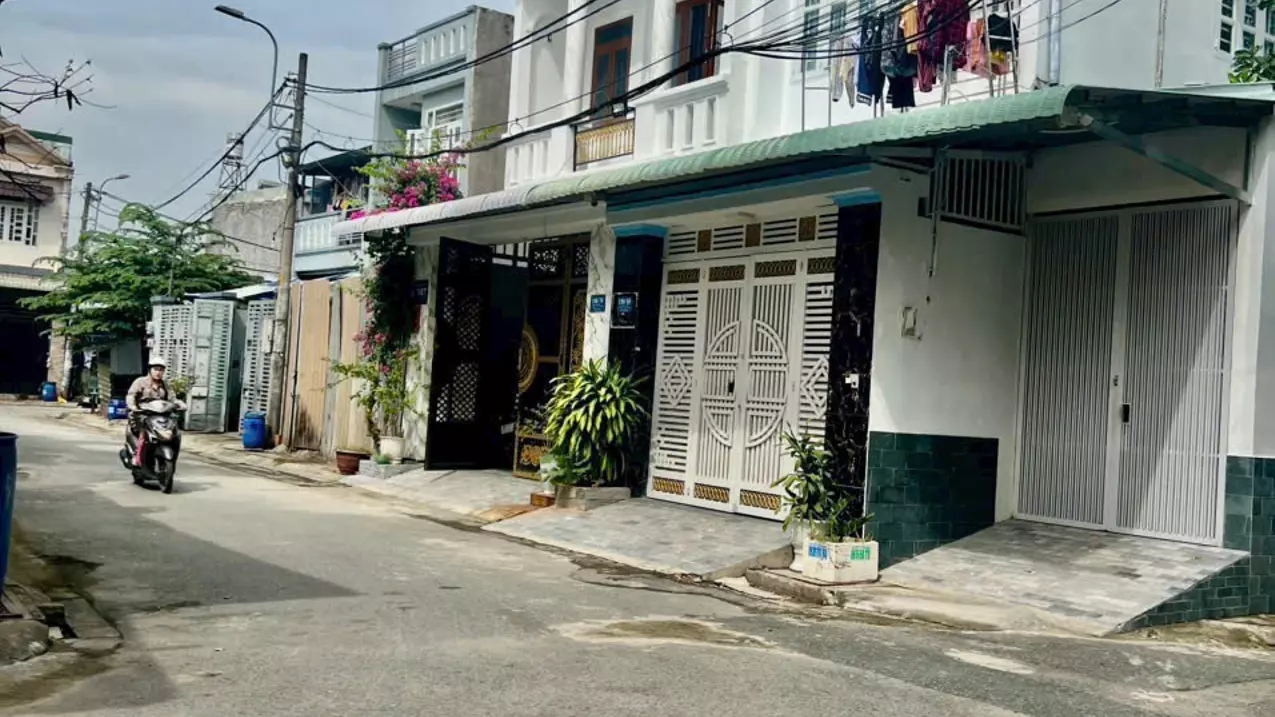 Nhà 2 tầng (5x17) SHR Đường 7m Thới Tam Thôn 17, Hóc Môn  Gía rẻ 4.1 tỷ-anh-2