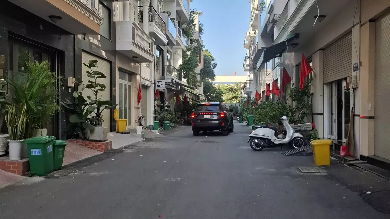 Nhà 4 Tầng Mặt tiền kinh doanh, Full nội thất, Ngang 4.2M, trung tâm Quận7,  50M2,Chỉ8.5tỷ-anh-2
