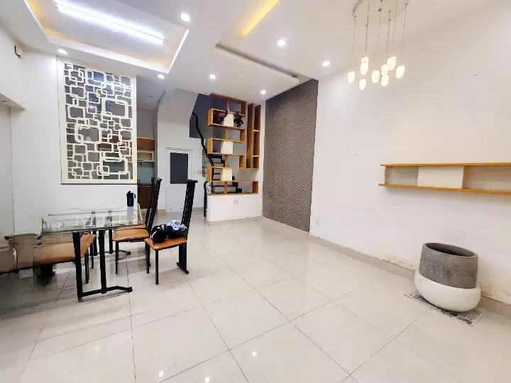 Nhà 5*10m 2lầu/ST hẻm 125 Nguyễn Thị Tần P1Q8 gần cầu Chữ Y-anh-1