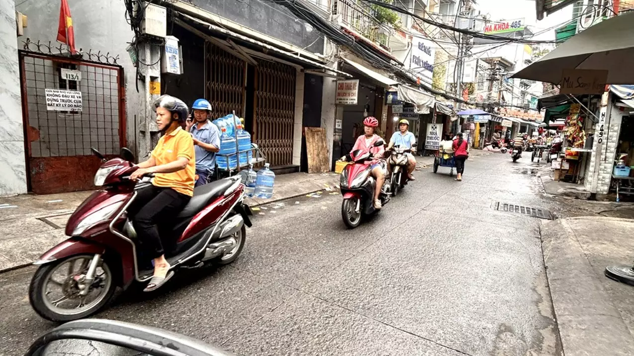 NHÀ BÁN NGANG 3.9M- Đ.NGUYỄN TẤT THÀNH- GẦN NGAY MT XE HƠI Đ.ĐOÀN VĂN BƠ- THÔNG RA TRƯỜNG BẾN VÂN-anh-2