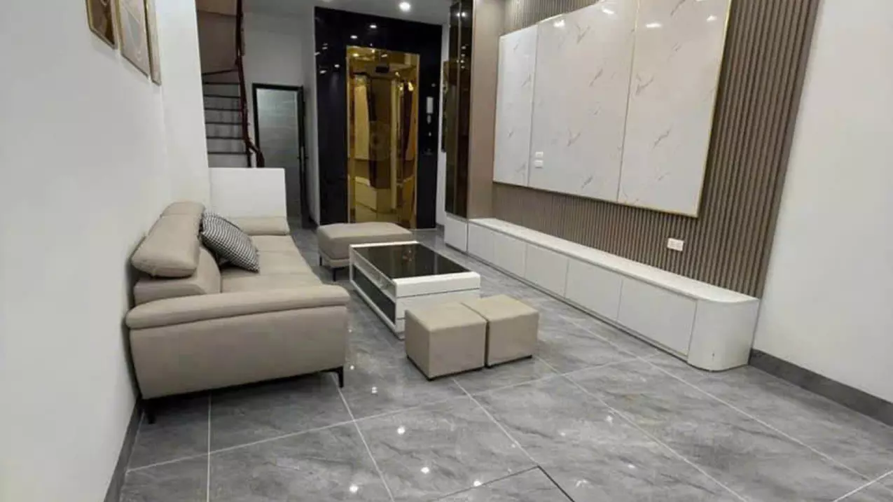NHÀ CỰC ĐẸP LONG BIÊN 38M- 5 TẦNG SIÊU ĐẸP NHỈNH 6,5 Tỷ  - MẶT TIỀN RỘNG - Ô TÔ ĐỖ CỔNG- KO LỖI-anh-2