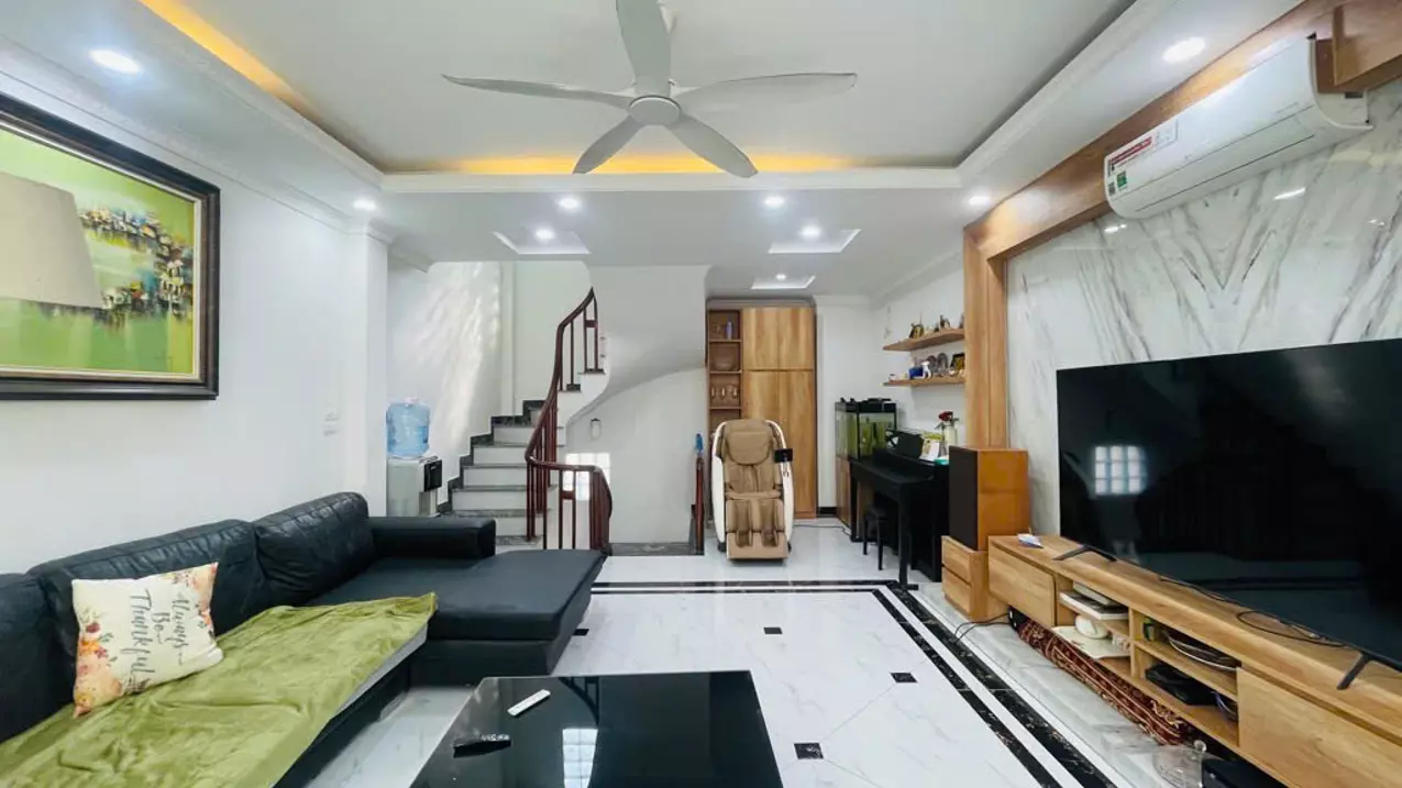 NHÀ DÂN XÂY CỔ LINH - 50M _ HƠN 8 TỶ_ NGÕ THÔNG _ SÁNG THOÁNG _ Ô TÔ ĐỖ SÁT NHÀ _ GẦN AEON,-anh-1