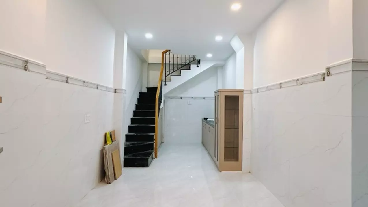 Nhà đẹp Diện tích SD 84 m đúc 4 tấm Q4 hơn 3,5 tỷ cách Q1 - 100 m-anh-1