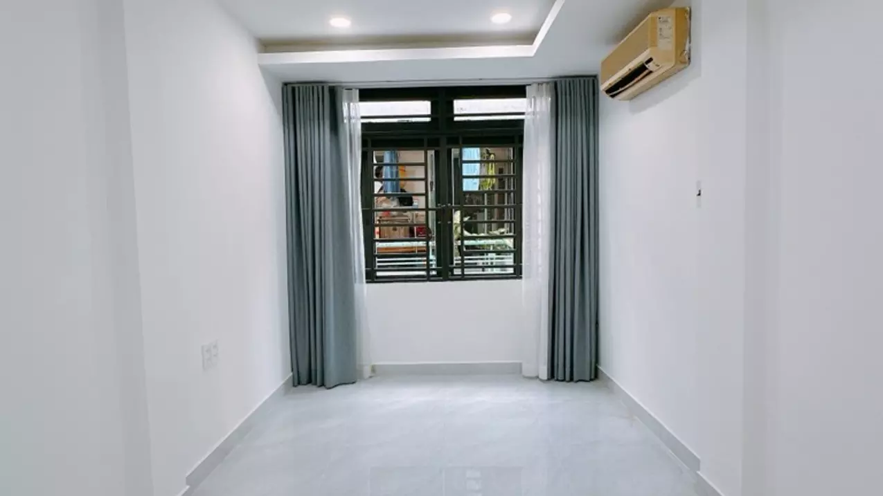 Nhà đẹp Diện tích SD 84 m đúc 4 tấm Q4 hơn 3,5 tỷ cách Q1 - 100 m-anh-2