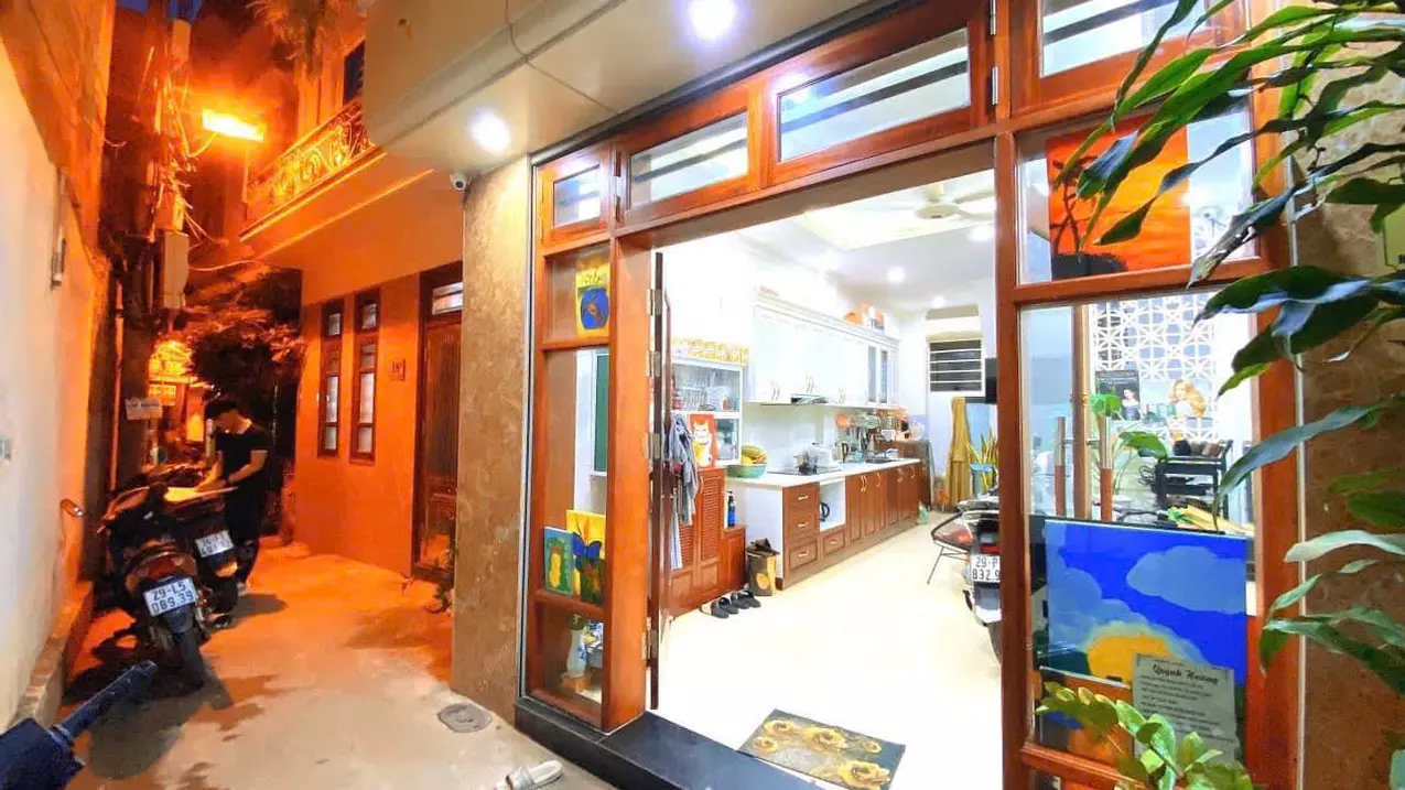 Nhà đẹp Lạc Long Quân - Ngõ thông gần phố - 5 tầng - Nhỉnh 6 tỷ-anh-1