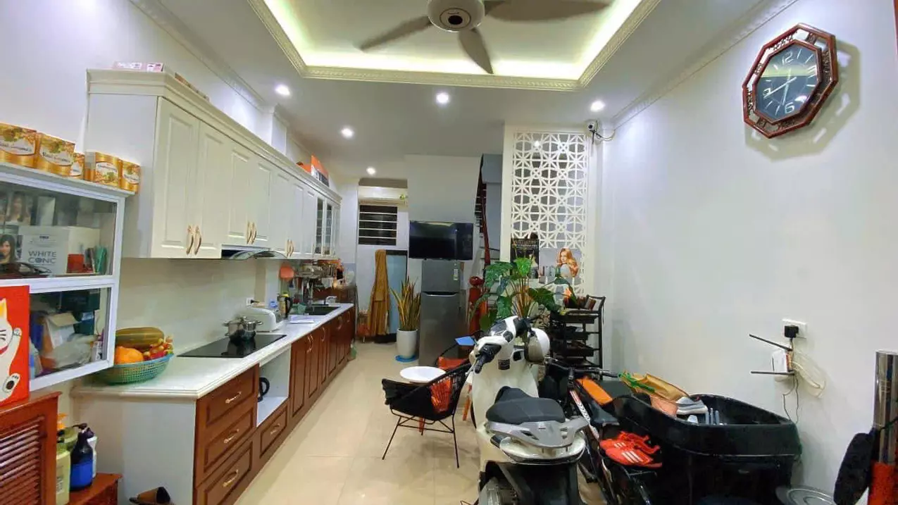 Nhà đẹp Lạc Long Quân - Ngõ thông gần phố - 5 tầng - Nhỉnh 6 tỷ-anh-2