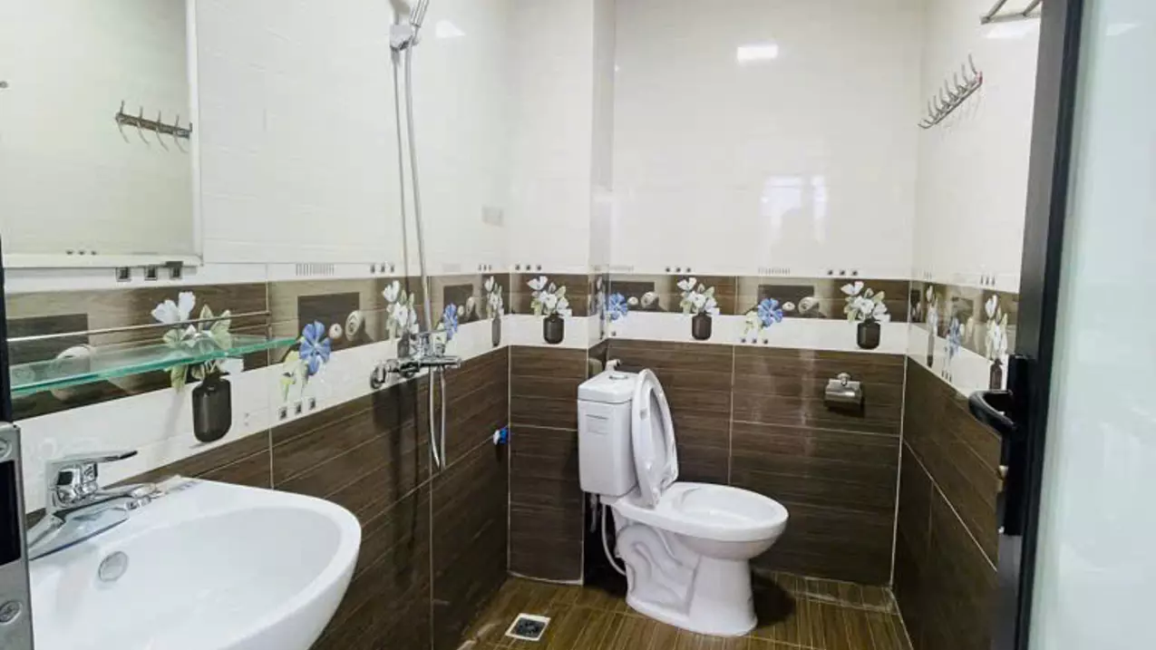 ⭐️NHÀ ĐẸP LUNG LINH (nhỉnh 5 tỷ) – Đường NGUYỄN VĂN CỪ LONG BIÊN-anh-4