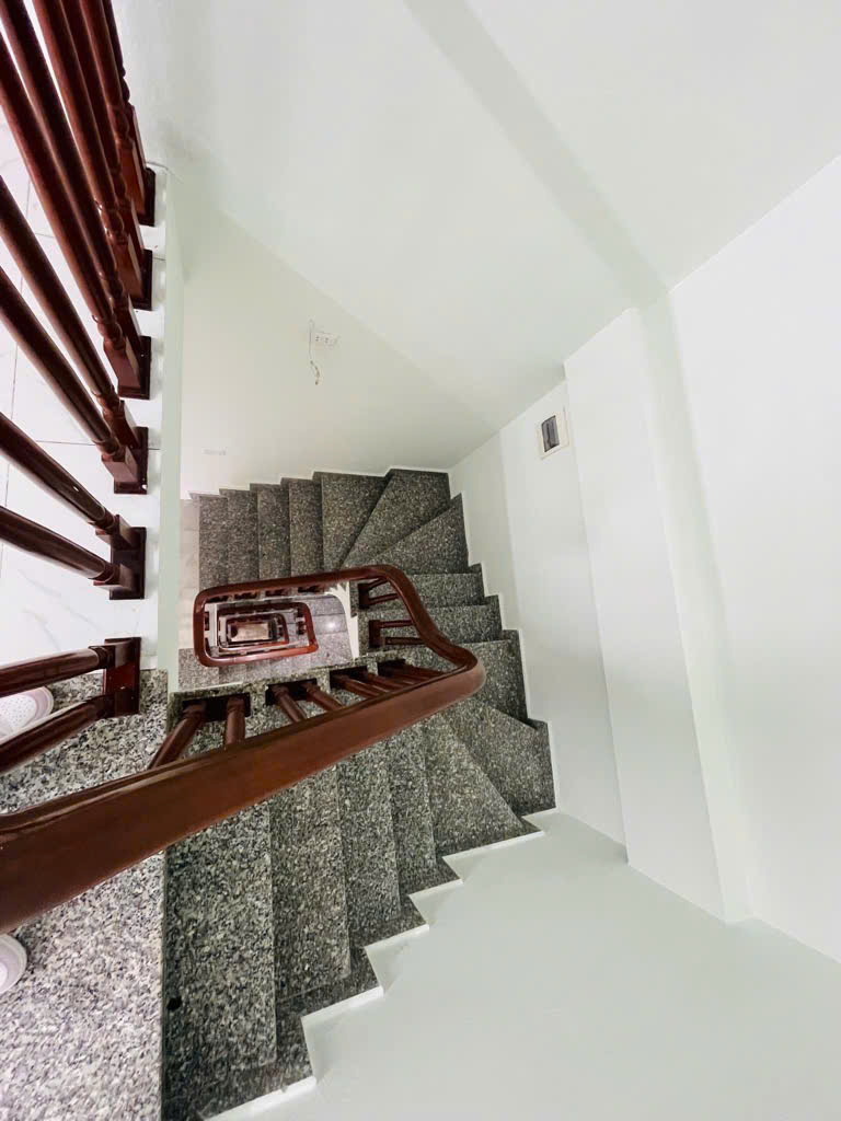 ⭐️NHÀ ĐẸP LUNG LINH (nhỉnh 5 tỷ) – Đường NGUYỄN VĂN CỪ LONG BIÊN-anh-7
