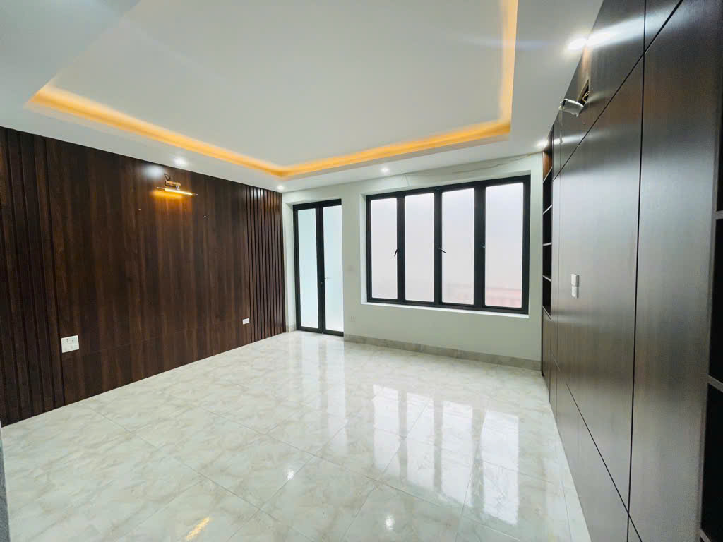 ⭐️NHÀ ĐẸP LUNG LINH (nhỉnh 5 tỷ) – Đường NGUYỄN VĂN CỪ LONG BIÊN-anh-8