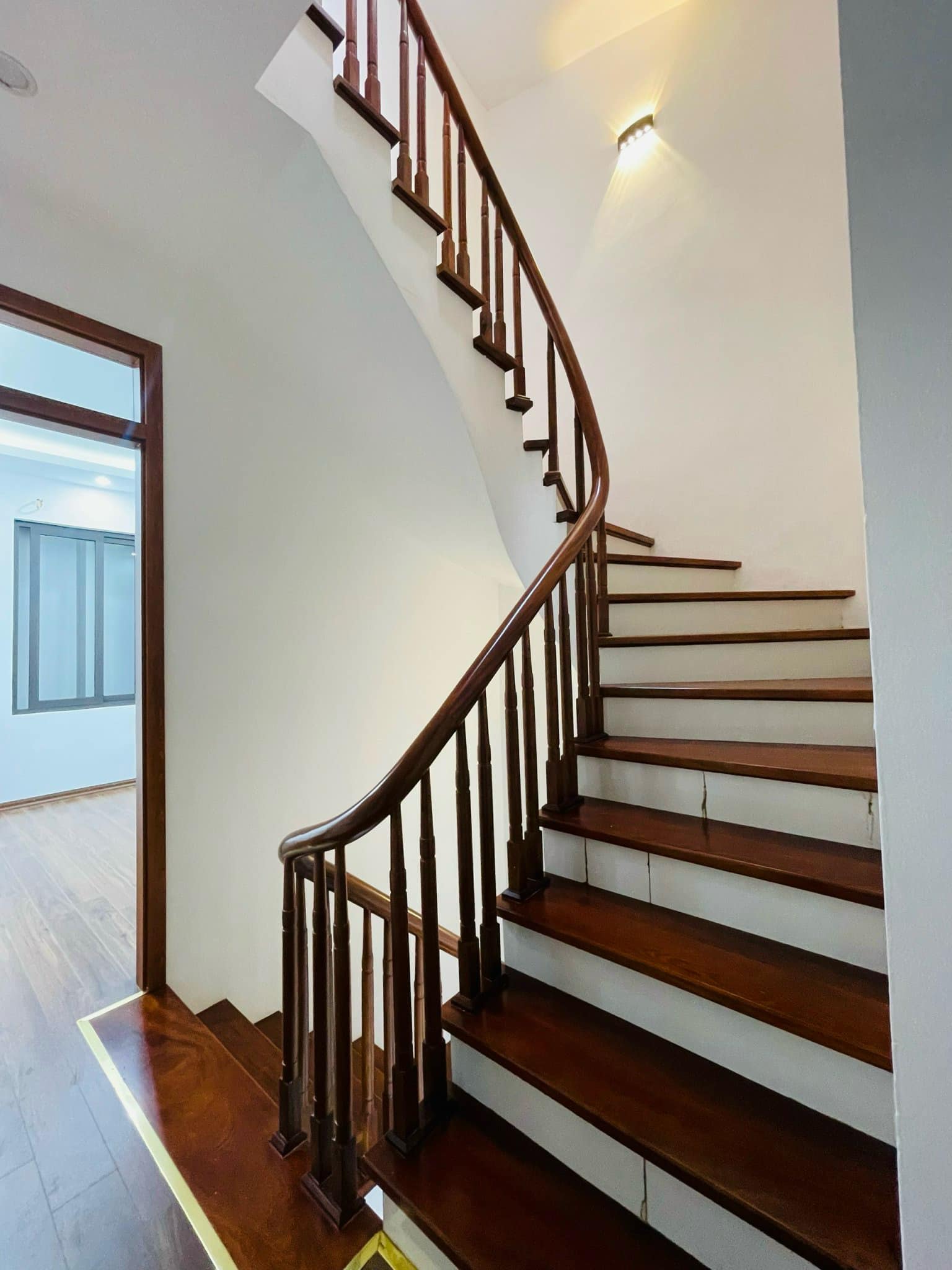 Nhà đẹp ở ngay đường Lê Trọng Tấn, Diện tích 42M2-anh-1