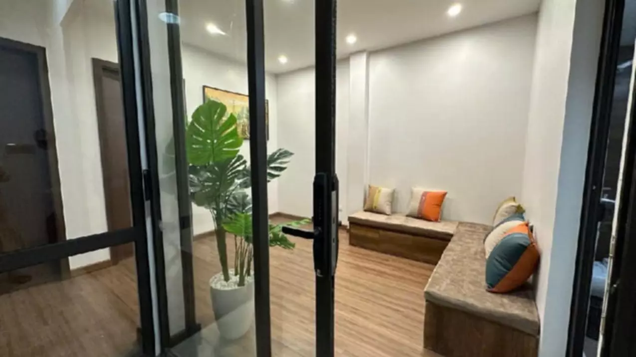 Nhà đẹp Tân Xuân , 5 ttầng , kinh doanh, thông ra chợ 48m giá 8,7 tỷ-anh-1