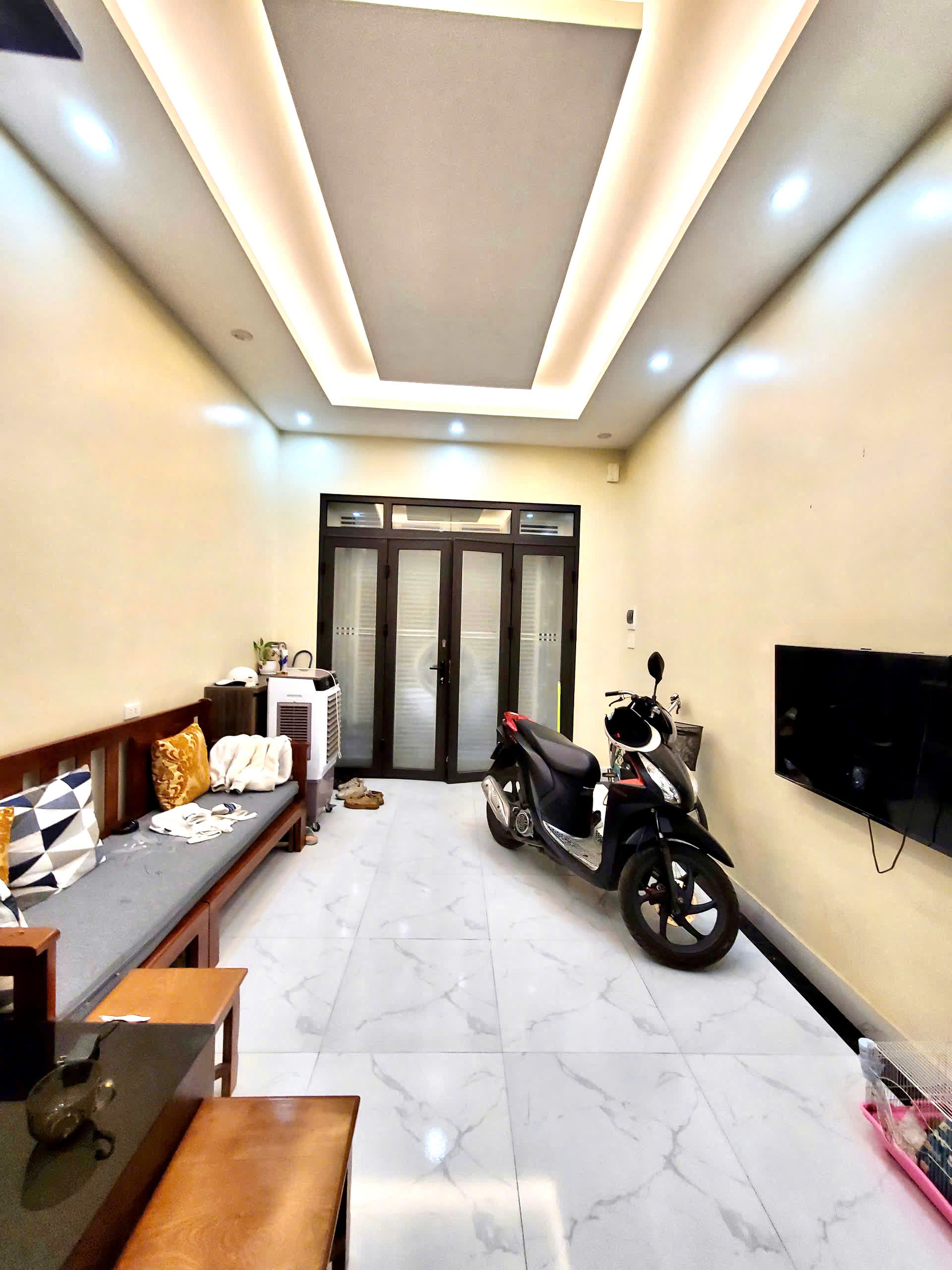 Nhà độc - cực hiếm hót 2 thoáng vĩnh viễn chỉ còn có sót lại tại Hào Nam - gần
Tôn Đức Thắng --anh-4