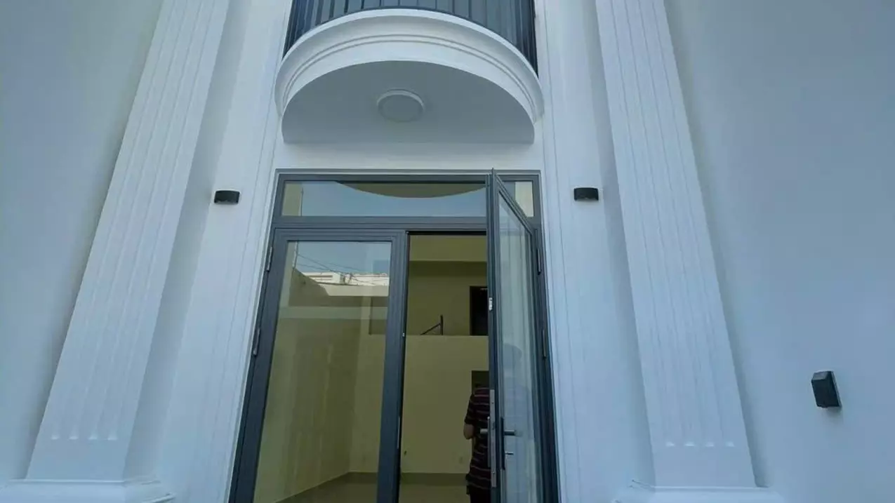 Nhà HXH Phạm Văn Đồng, 100m2, 2 tầng, ngay trung tâm, cho thuê 10tr/tháng, Thiết kế kiểu biệt thự-anh-1