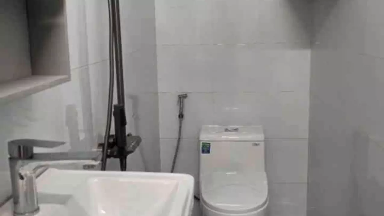 NHÀ MỚI ĐẸP –4 TẦNG 5PN- HẺM XE HƠI – TRUNG TÂM QUẬN 5 – CHỈ 5 TỶ HƠN-anh-5