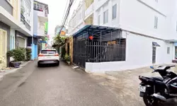 NHÀ MỚI ĐẸP – MIẾU 2 LÊ CHÂN – Ô TÔ CÁCH NHÀ 15 BƯỚC CHÂN

Vị trí thuộc ngõ Kafa Hồ Sen đi vào,-anh-11