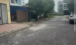 NHÀ MỚI ĐẸP – MIẾU 2 LÊ CHÂN – Ô TÔ CÁCH NHÀ 15 BƯỚC CHÂN

Vị trí thuộc ngõ Kafa Hồ Sen đi vào,-anh-12