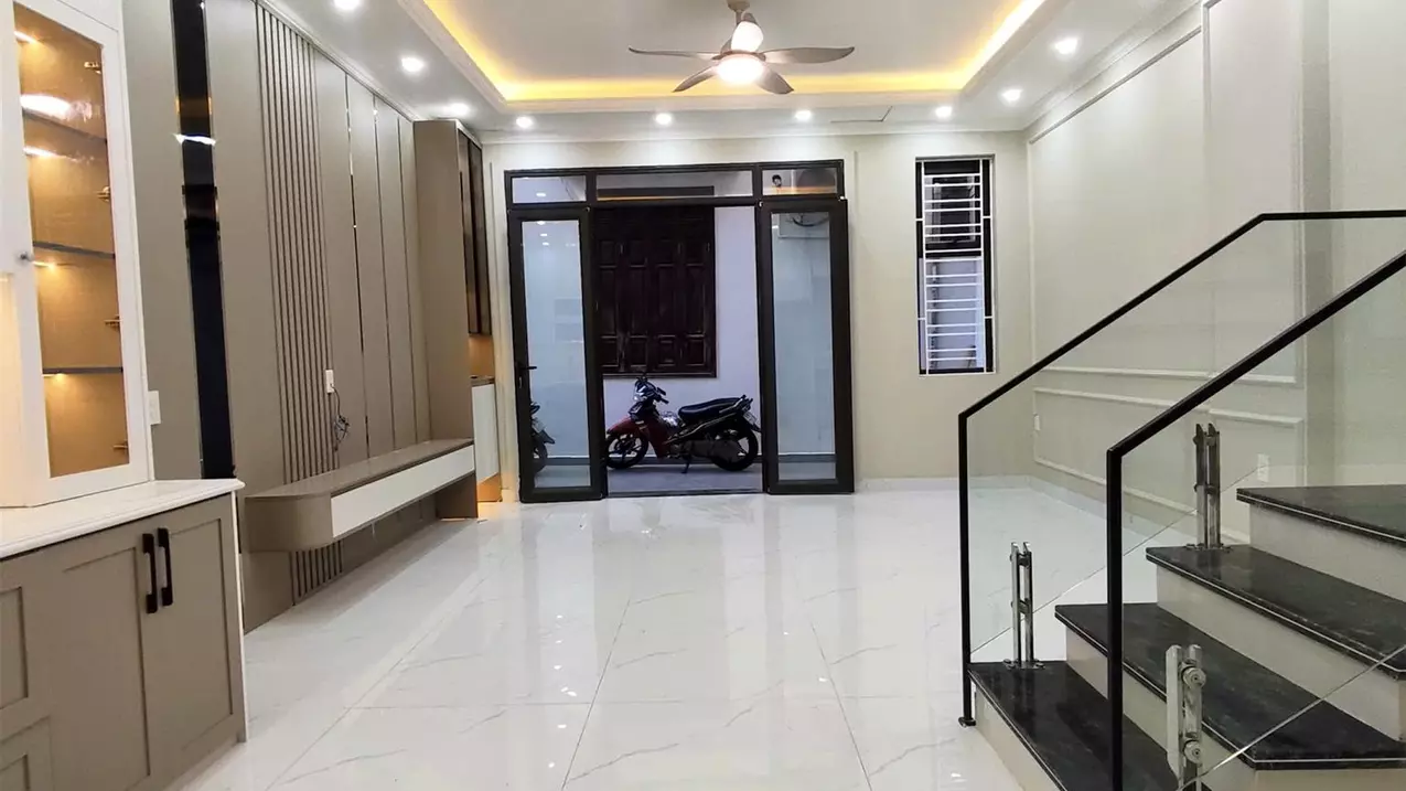 NHÀ MỚI ĐẸP – MIẾU 2 LÊ CHÂN – Ô TÔ CÁCH NHÀ 15 BƯỚC CHÂN

Vị trí thuộc ngõ Kafa Hồ Sen đi vào,-anh-3