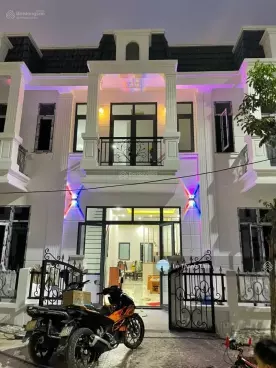 ♨ ♨ Còn duy nhất 10 căn nhà phố xây dựng sẵn, sổ hồng trao tay. Chiếc khấu lên tới 5%, nhận nhà ngay Mặt tiền đường Tân Phước Khánh 32, phường Tân Phước Khánh, Thành Phố Tân Uyên, tỉnh Bình Dương. Liền kề khu công nghiệp nên dễ dàng cho các chuyên-anh-3