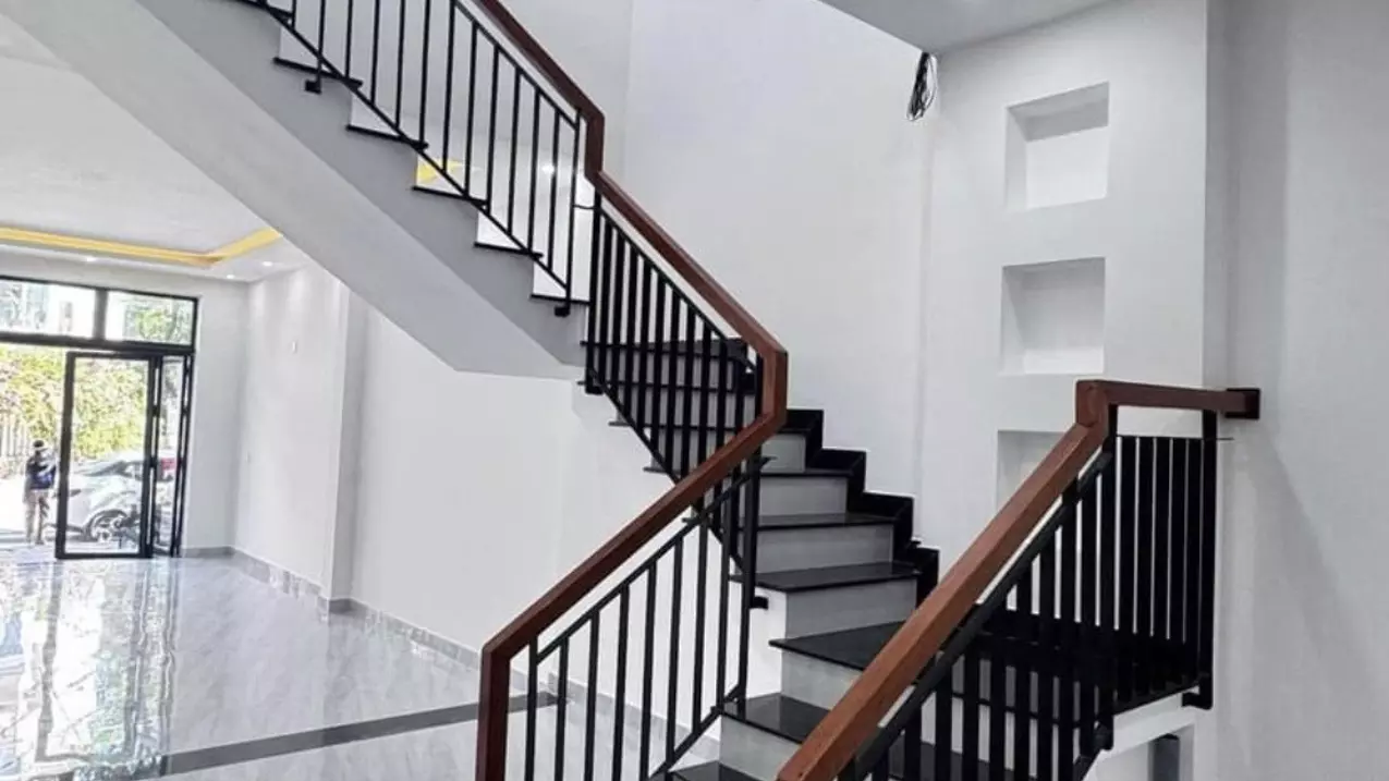 NHÀ MỚI XÂY,GIÁ TỐT (RA CĂN NÀO BÁN CĂN ĐÓ)-anh-3