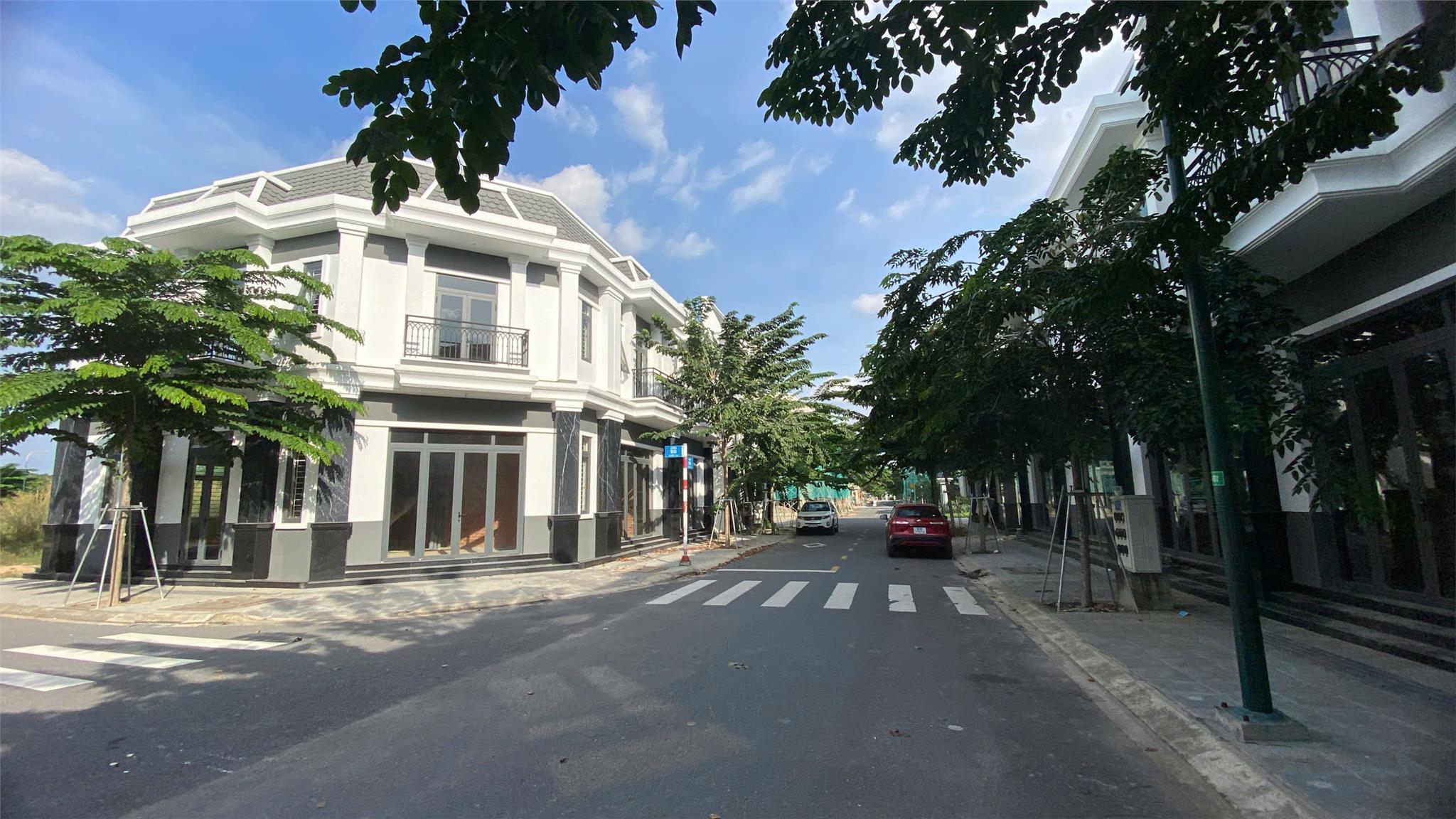 Nhà Phố Châu Âu Đẳng Cấp, Mua Ngay Nhận Xe Sang-anh-5