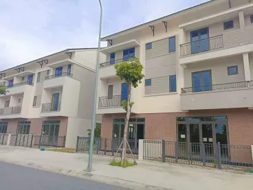 Chỉ hơn 4 tỉ có được 1 căn shophouse 3 tầng vừa ở vừa kinh doanh tại TT thành phố-anh-3