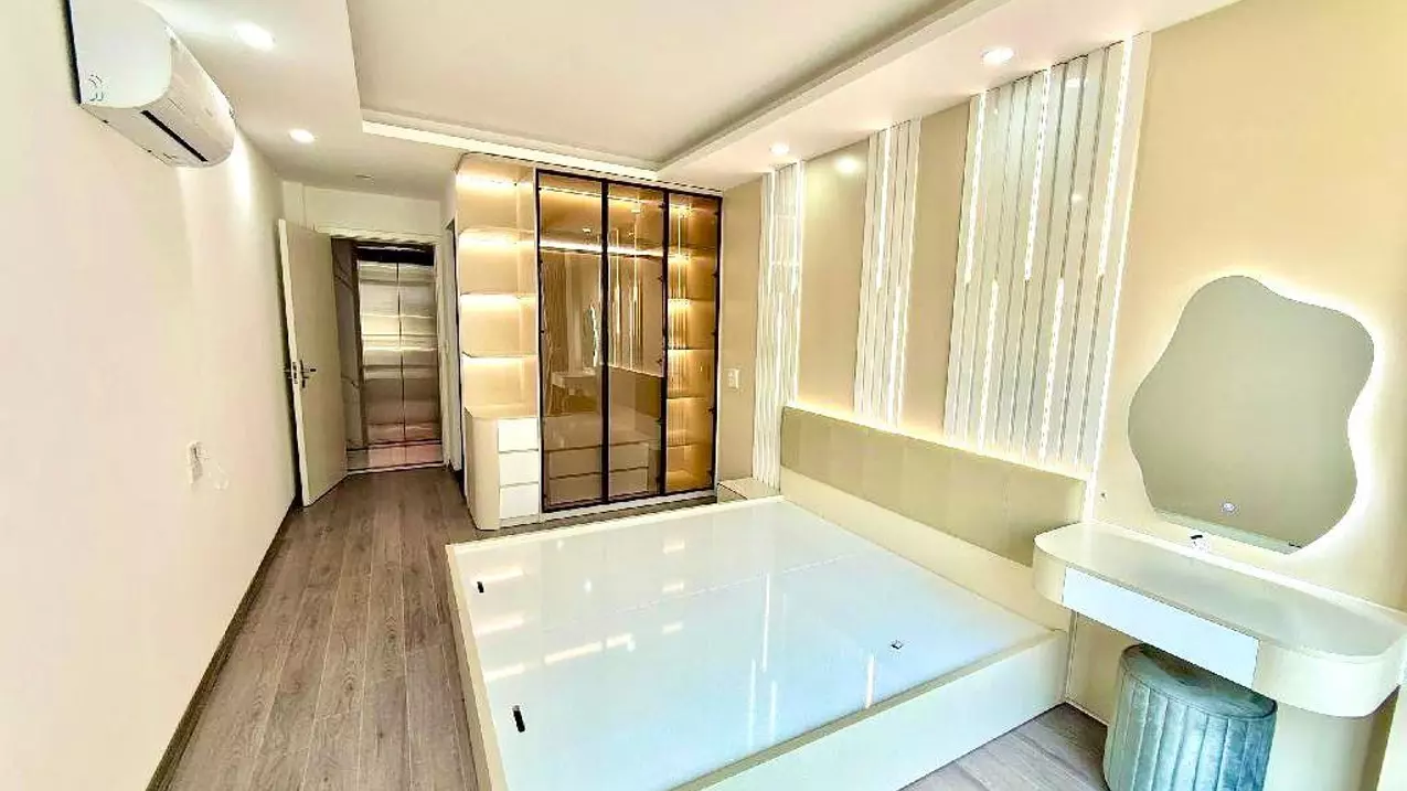 NHÀ PHỐ ĐỘI CẤN, 32M x 6T THANG MÁY, FULL NỘI THẤT, NGÕ NÔNG, 8.38 TỶ-anh-1