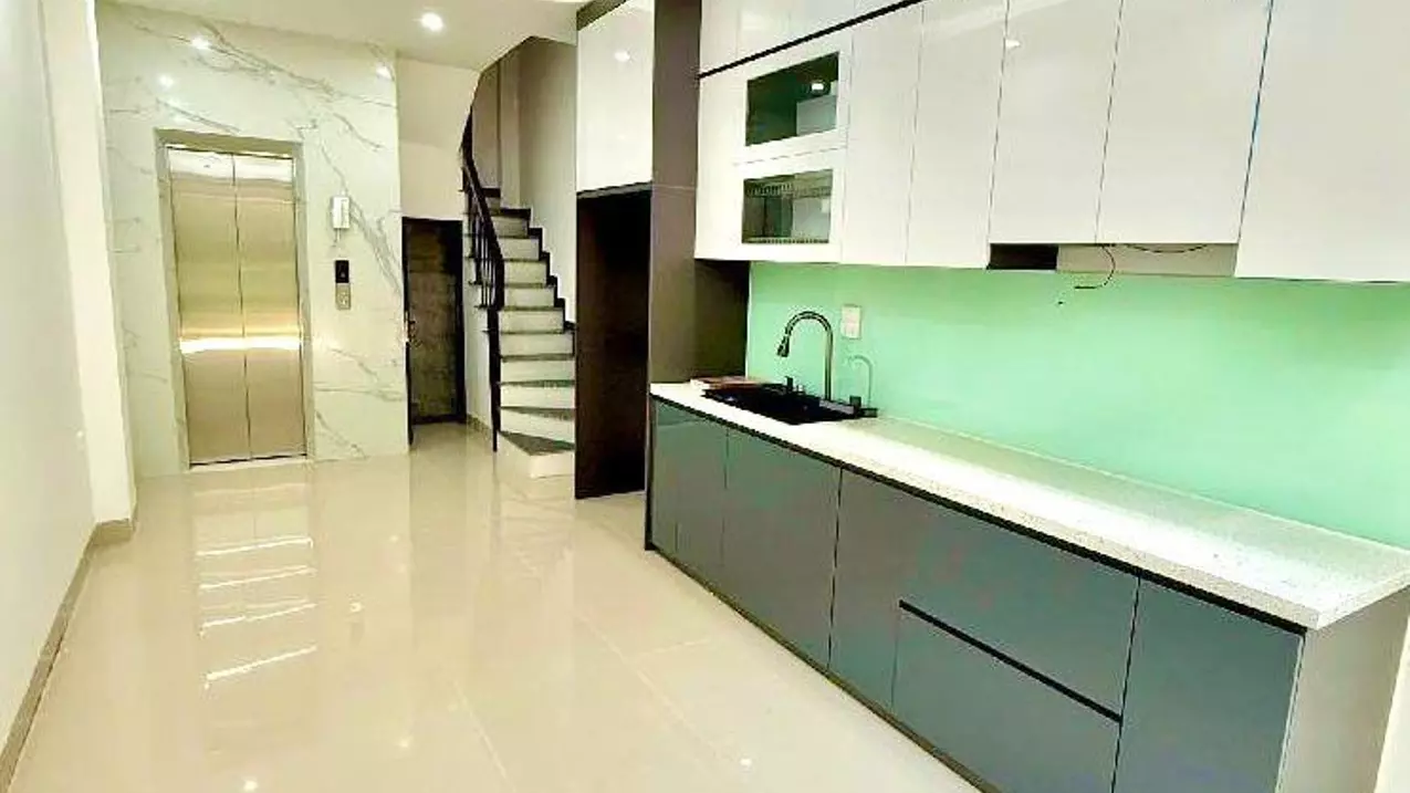 NHÀ PHỐ ĐỘI CẤN, 32M x 6T THANG MÁY, FULL NỘI THẤT, NGÕ NÔNG, 8.38 TỶ-anh-3