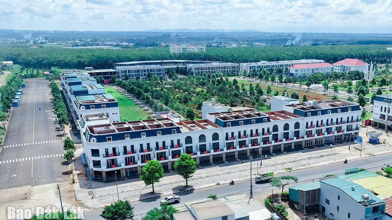 Nhà phố tại khu đô thị Ân Phú - mặt tiền Hà Huy Tập rộng 30m-anh-4