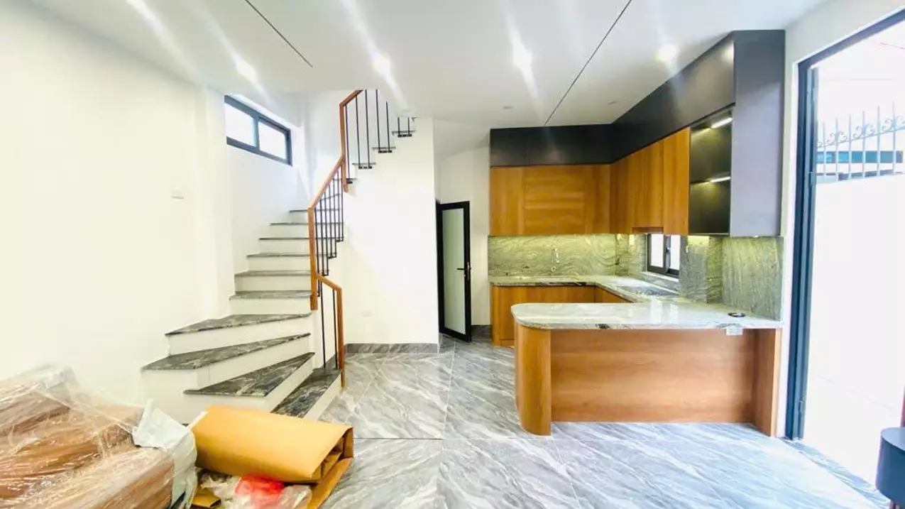 NHÀ XÂY MỚI ĐẸP - GẦN PHỐ 10M RA Ô TÔ ĐỖ - LÔ GÓC THOÁNG SÁNG - FULL NỘI THẤT Ở NGAY.-anh-2