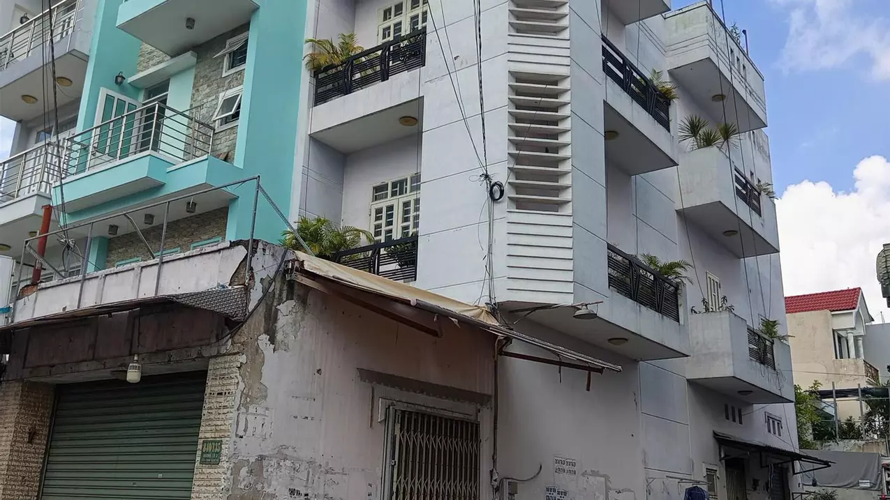 NÓNG NÓNG - NHỈNH HƠN 5 TỶ - 74M2(4x18) - LÔ GÓC 2 MẶT VỪA Ở VỪA KINH DOANH - 4 TẦNG SÂN THƯỢNG --anh-1