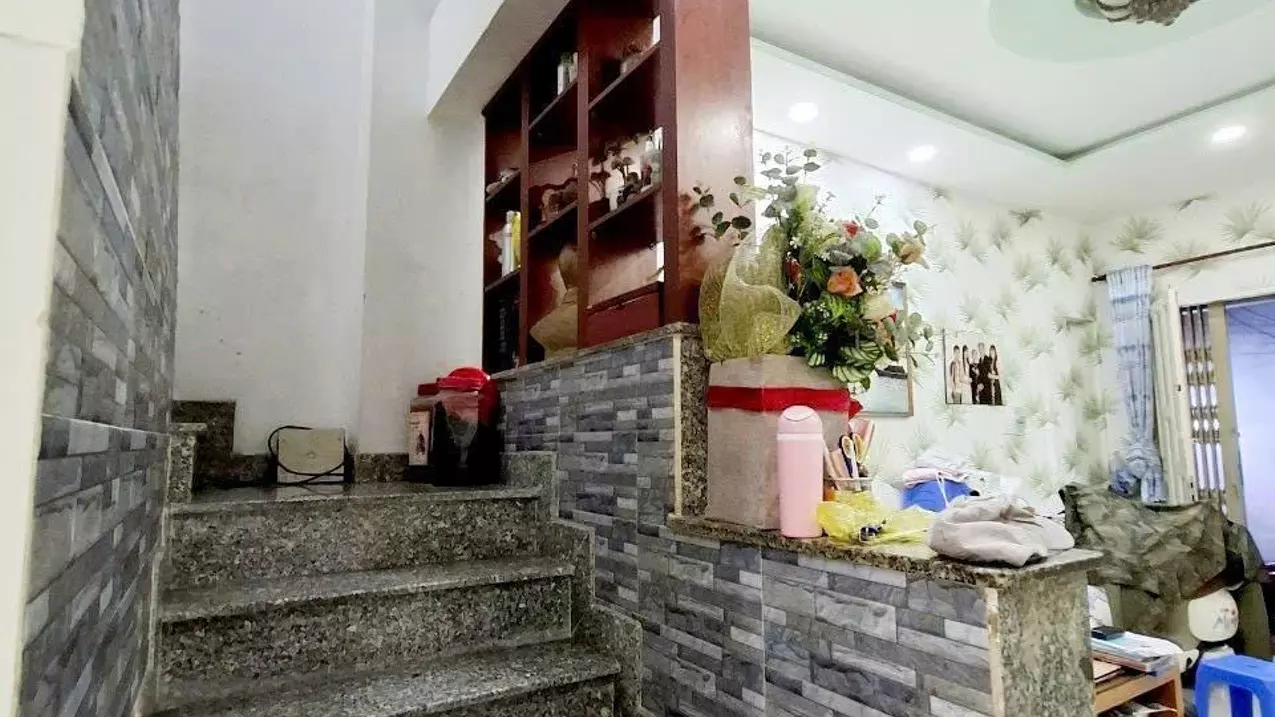QUẬN 1, CÔ BẮC - CHỈ 1 CĂN RA MẶT TIỀN TRUNG TÂM QUẬN 1 XA HOA, 4 TẦNG CÓ SÂN THƯỢNG MỚI ĐẸP - ĐỐI-anh-5