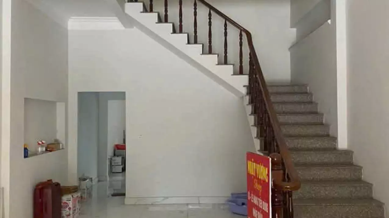 Sang nhượng 860triệu nhà lầu mặt tiền kinh doanh Bình Chánh - TP HCM-anh-3