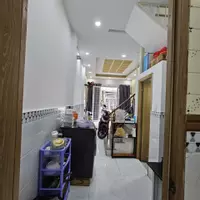 Sát mặt tiền Q4 
Ngang 3.2 Dài 12 m nở hậu 3.6 m
2 TẤM CÓ 4 TỶ-anh-8