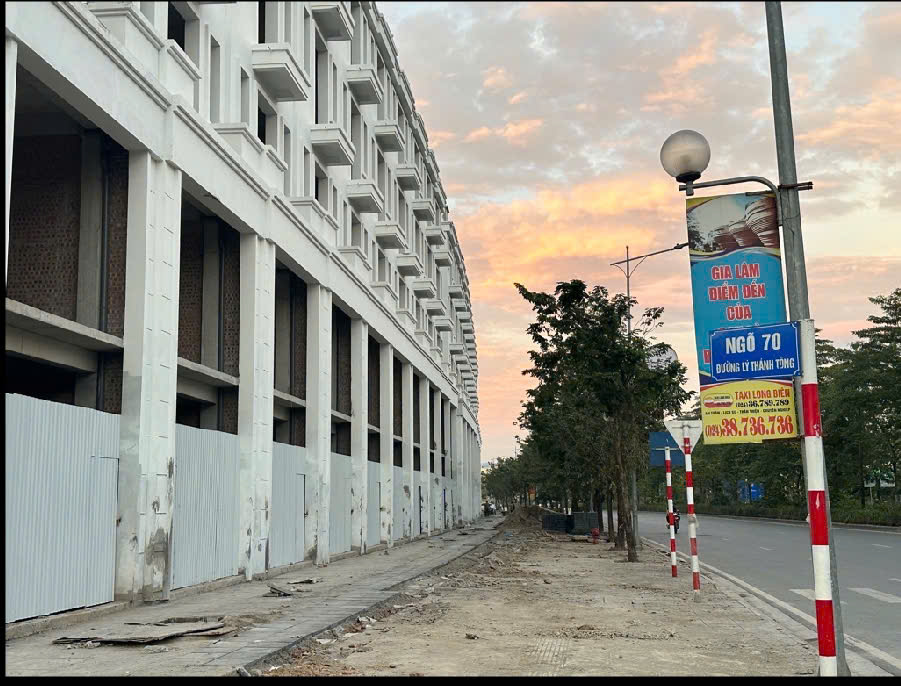 SIÊU HÓT TRUNG TÂM TRÂU QUỲ GIA LÂM - NHÀ 3 TẦNG NỘI THẤT GỖ - HÀNG XÓM VIN OCEAN PARK - 4 TỶ-anh-8