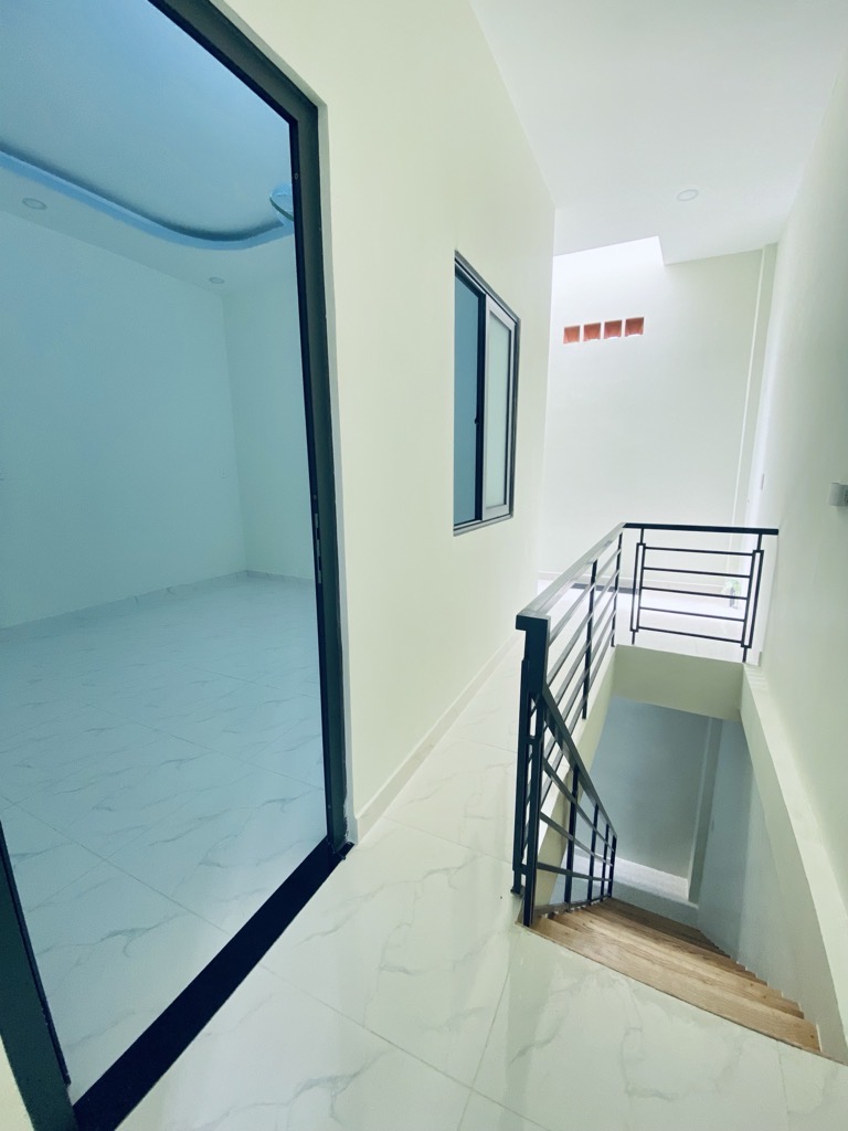 [TÂN BÌNH] THÍCH HỢP CHO VỢ CHỒNG TRẺ RA Ở RIÊNG - HẺM XE HƠI NGUYỄN SỸ SÁCH - 45M2 - NHÀ MỚI DỌN-anh-3