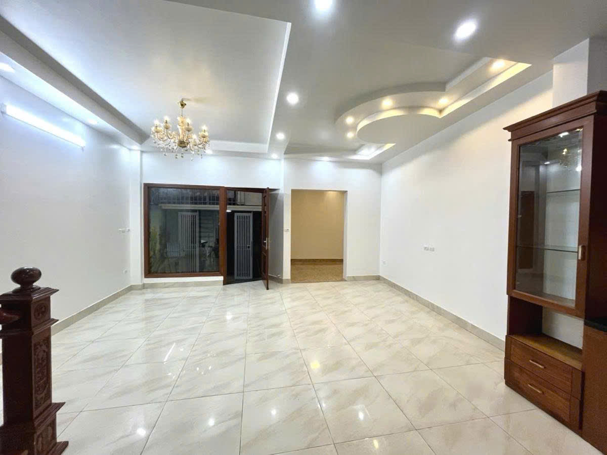 Toà nhà dòng tiền 7 tầng quận Thanh Xuân mặt ngõ thông,ôt vào nhà, ôt tải đỗ cửa, sổ đỏ vuông vức,-anh-3