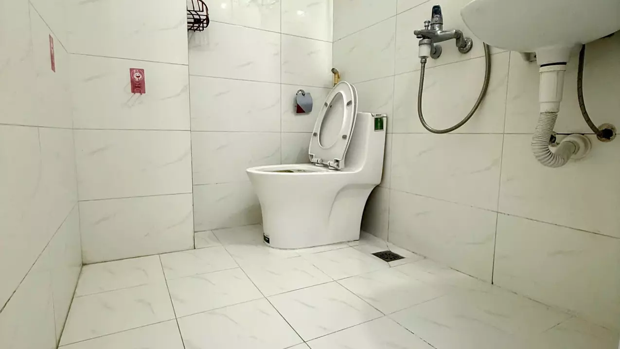 ► TÔI CHÍNH CHỦ BÁN NHÀ : Nghĩa Đô(  gần Hồ Tây).Giữa chợ Bái Ân. Ô tô đỗ cổng-anh-1